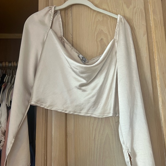 Princess Polly Long Sleeve Champagne Top - Picture 2 of 2